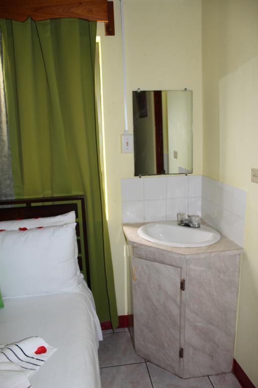 Belcove Hotel & Guesthouse Belize City Zewnętrze zdjęcie